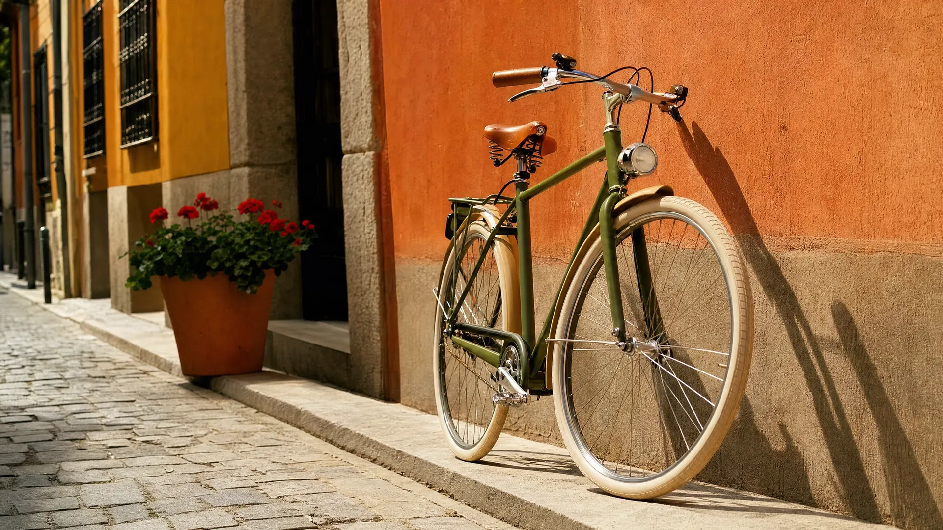 Bicicleta antigua restaurada en una calle de Madrid